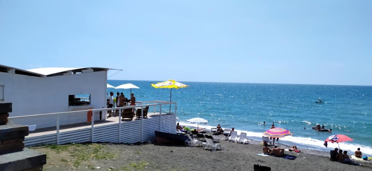 Holiday Home Casa Vacanze ซาแลร์โน ภายนอก รูปภาพ