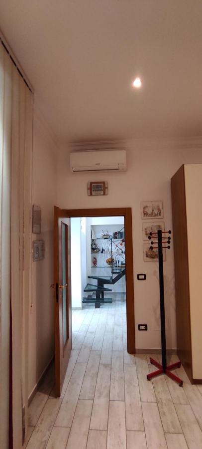 Holiday Home Casa Vacanze ซาแลร์โน ภายนอก รูปภาพ